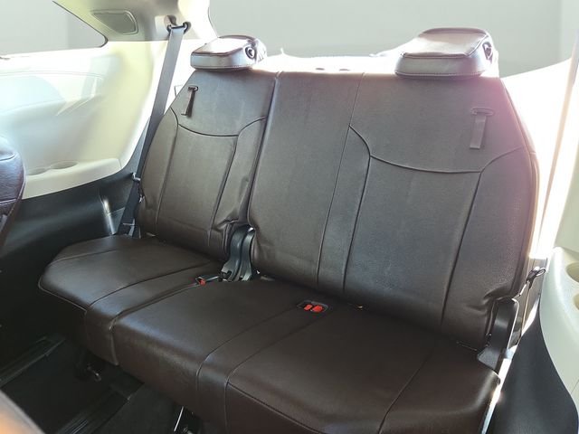 Used 2022 Gray Toyota Platinum image 38