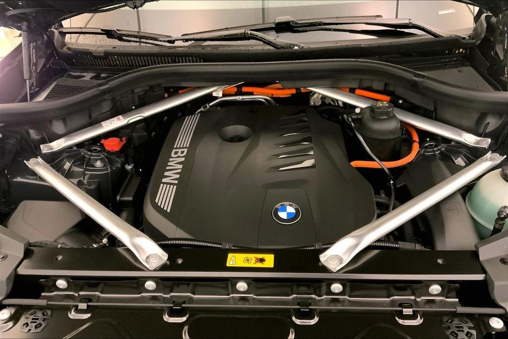 New 2026 Dravit Grey Metallic BMW  image 8