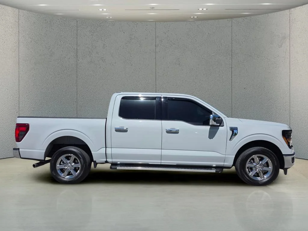 Used 2024 Avalanche Ford XLT image 3