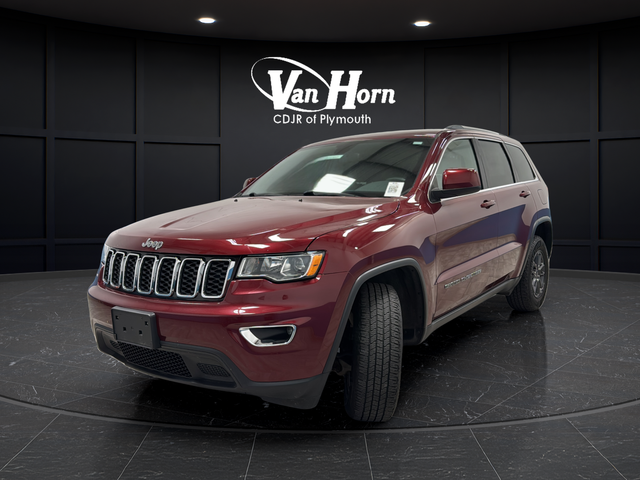 Used 2019 Velvet Red Pearlcoat Jeep Laredo E image 3