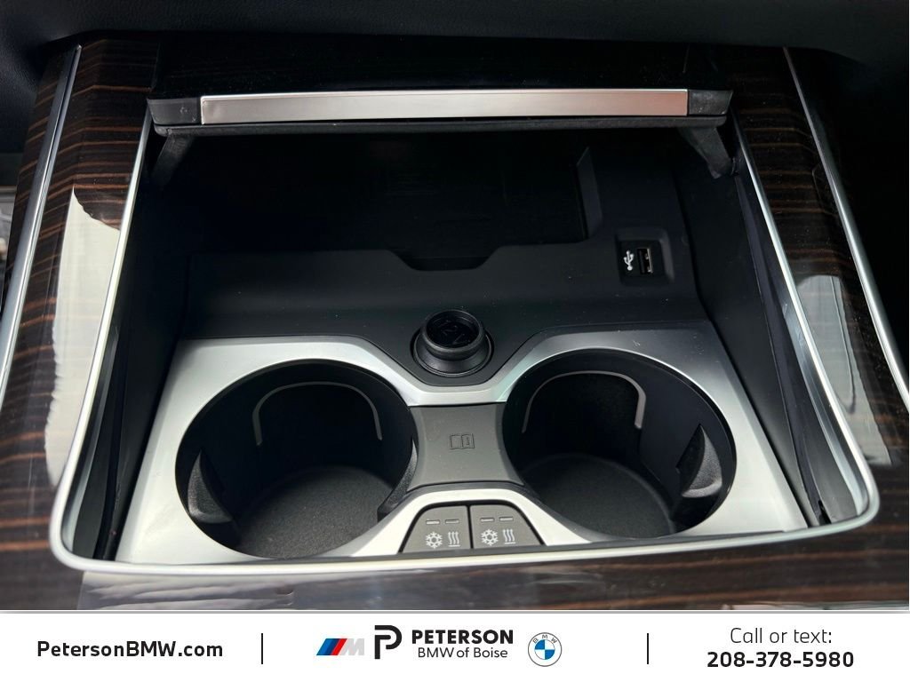 New 2027 Skyscraper Grey Metallic BMW M60i image 31