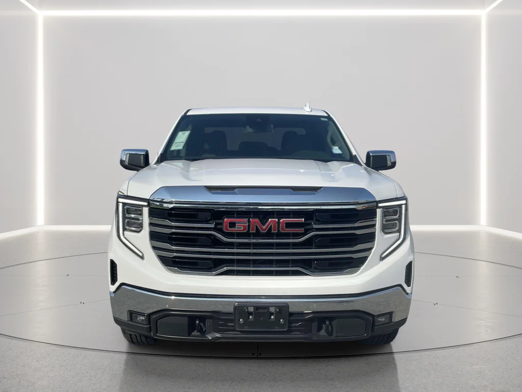 Used 2025 Summit White GMC SLT image 7