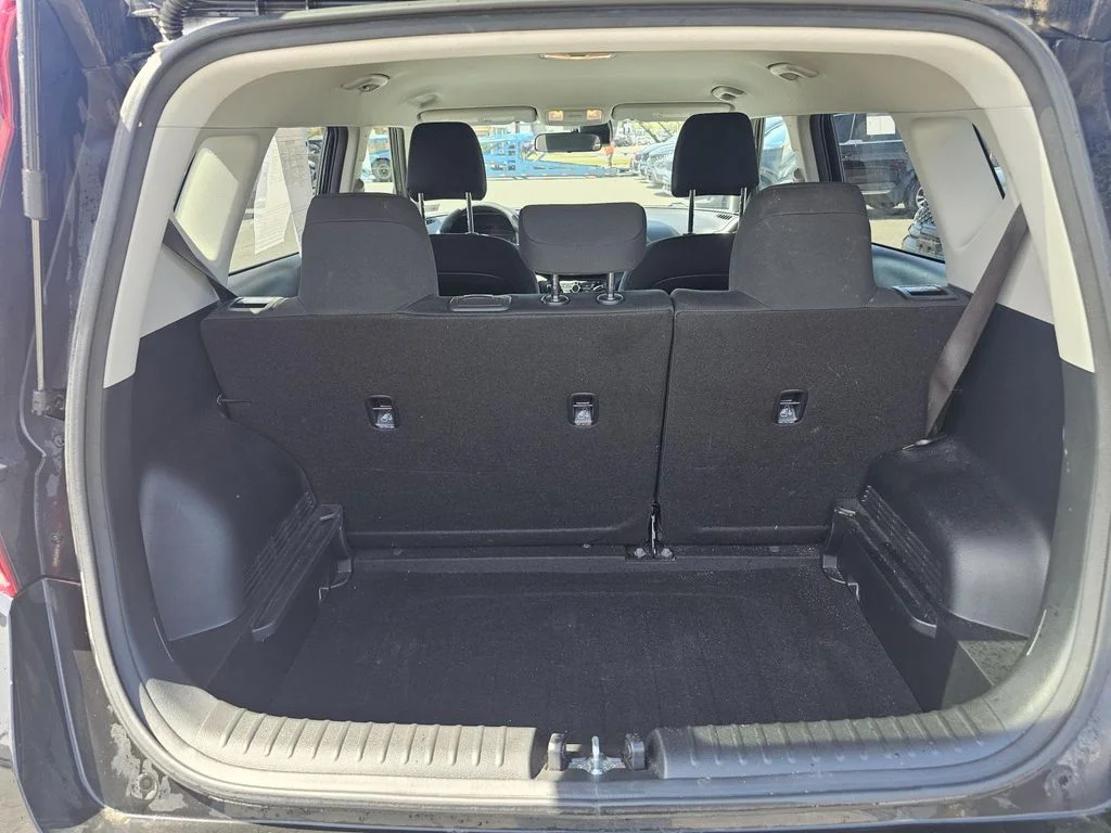 Used 2022 Black Kia LX image 46