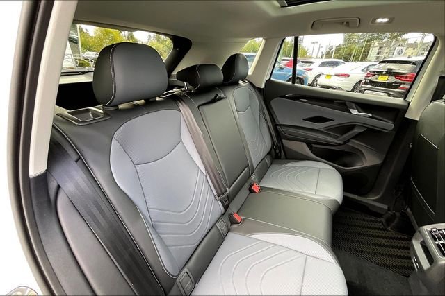2025 Volkswagen Tiguan SE - Photo 25