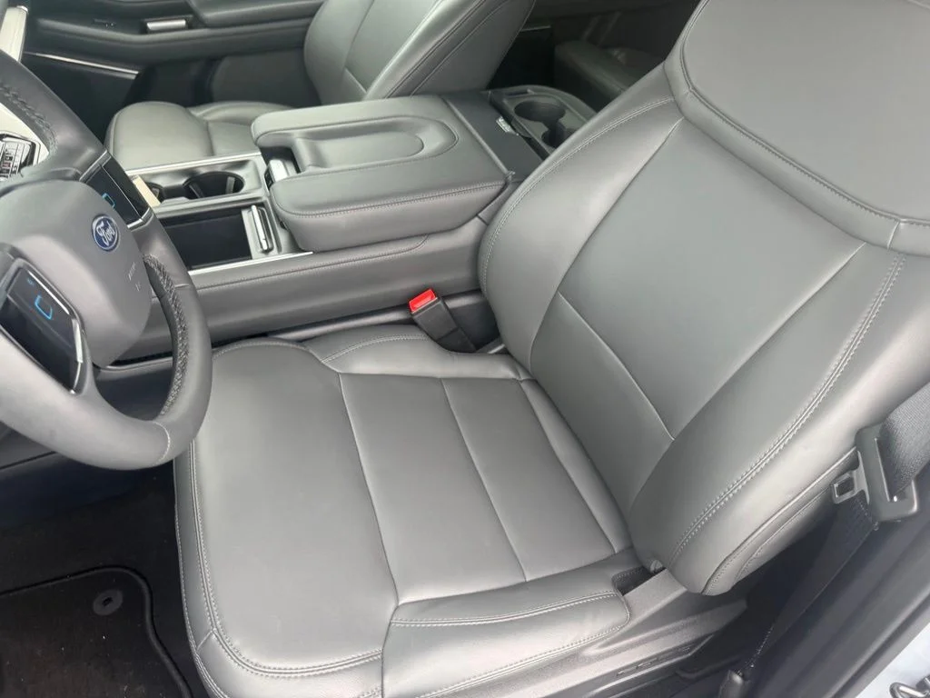New 2026 Glacier Gray Metallic Tri-Coat Ford Active image 15