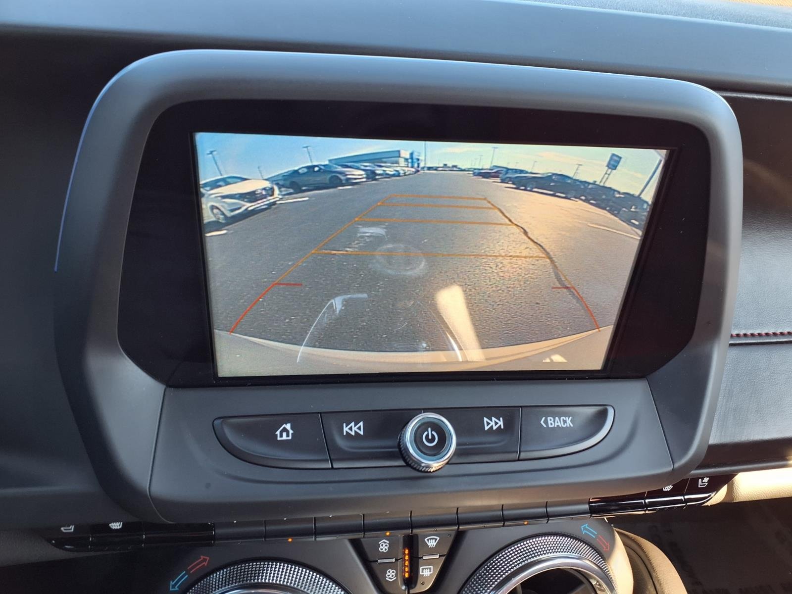 Used 2018 Silver Chevrolet 2LT image 4