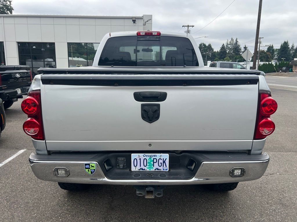 Used 2007 Bright Silver Metallic Dodge SLT image 6