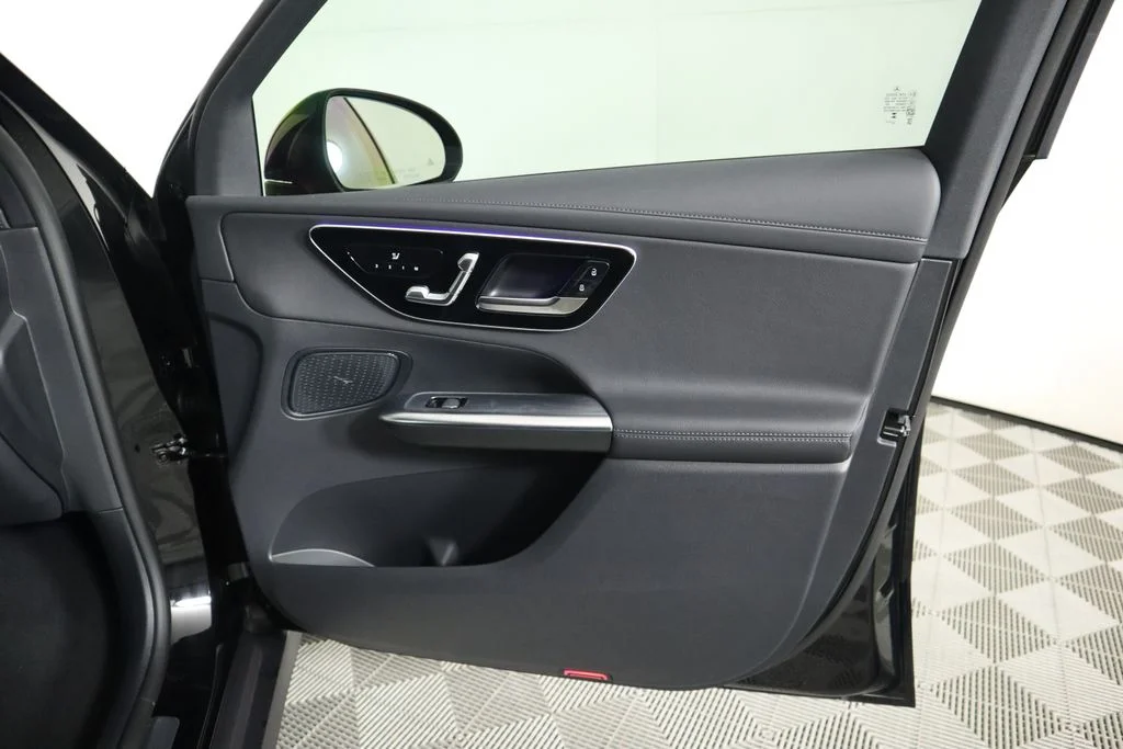2025 Mercedes-Benz GLC Base - Photo 25