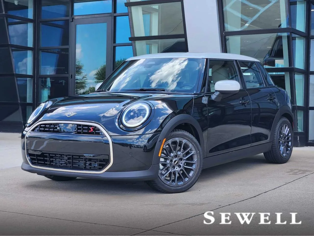 2026 MINI Hardtop Cooper S Signature's photo