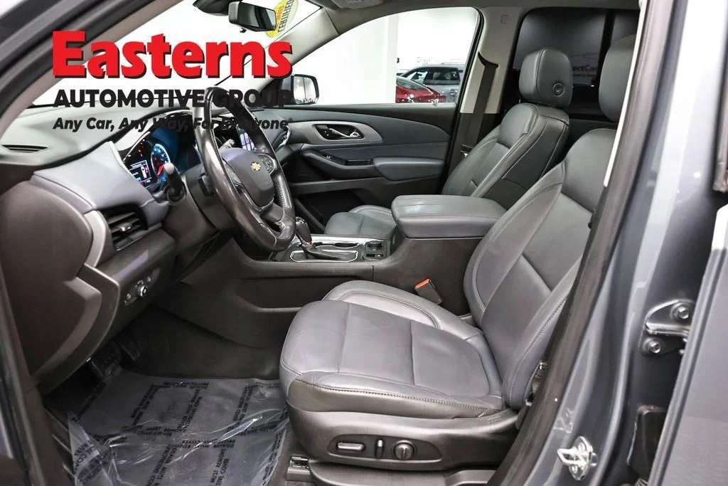 Used 2018 Gray Chevrolet 3LT image 16
