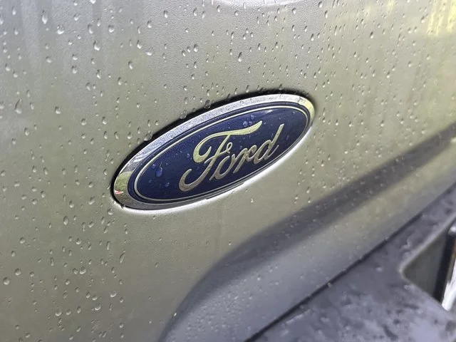 Used 2023 Silver Ford Outer Banks image 9