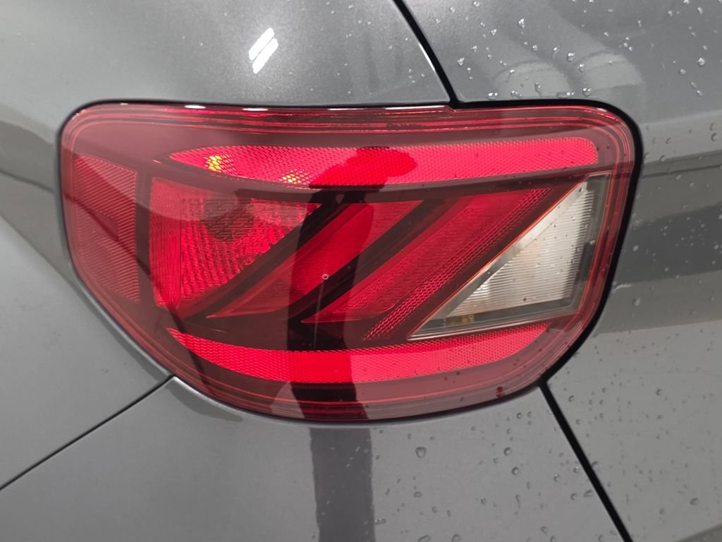 Used 2025 Ecotronic Gray Hyundai SEL image 31