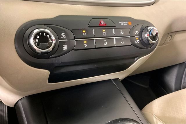 Used 2017 White Kia LX image 14