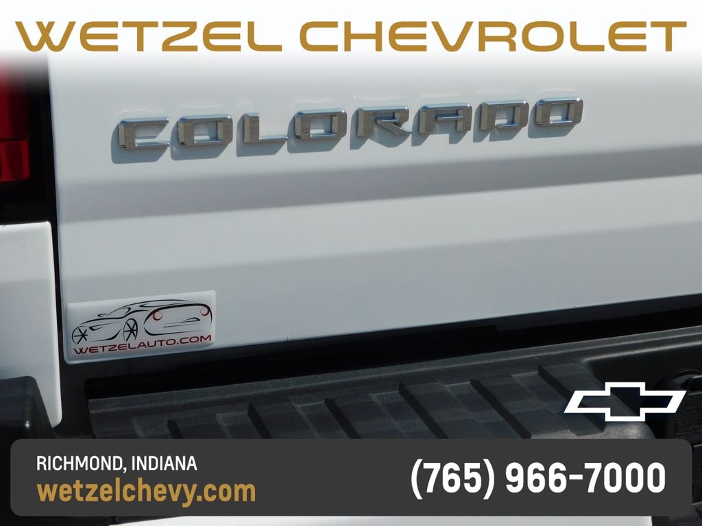 Used 2022 White Chevrolet LT image 38
