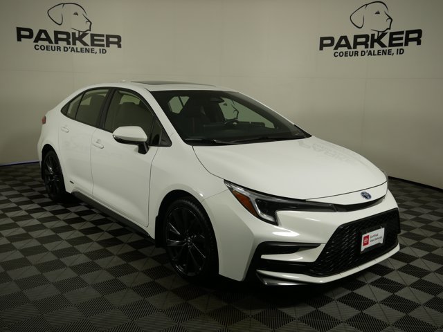 Certified Used 2024 Ice Cap Toyota Hybrid SE w/ Premium Pkg image 4
