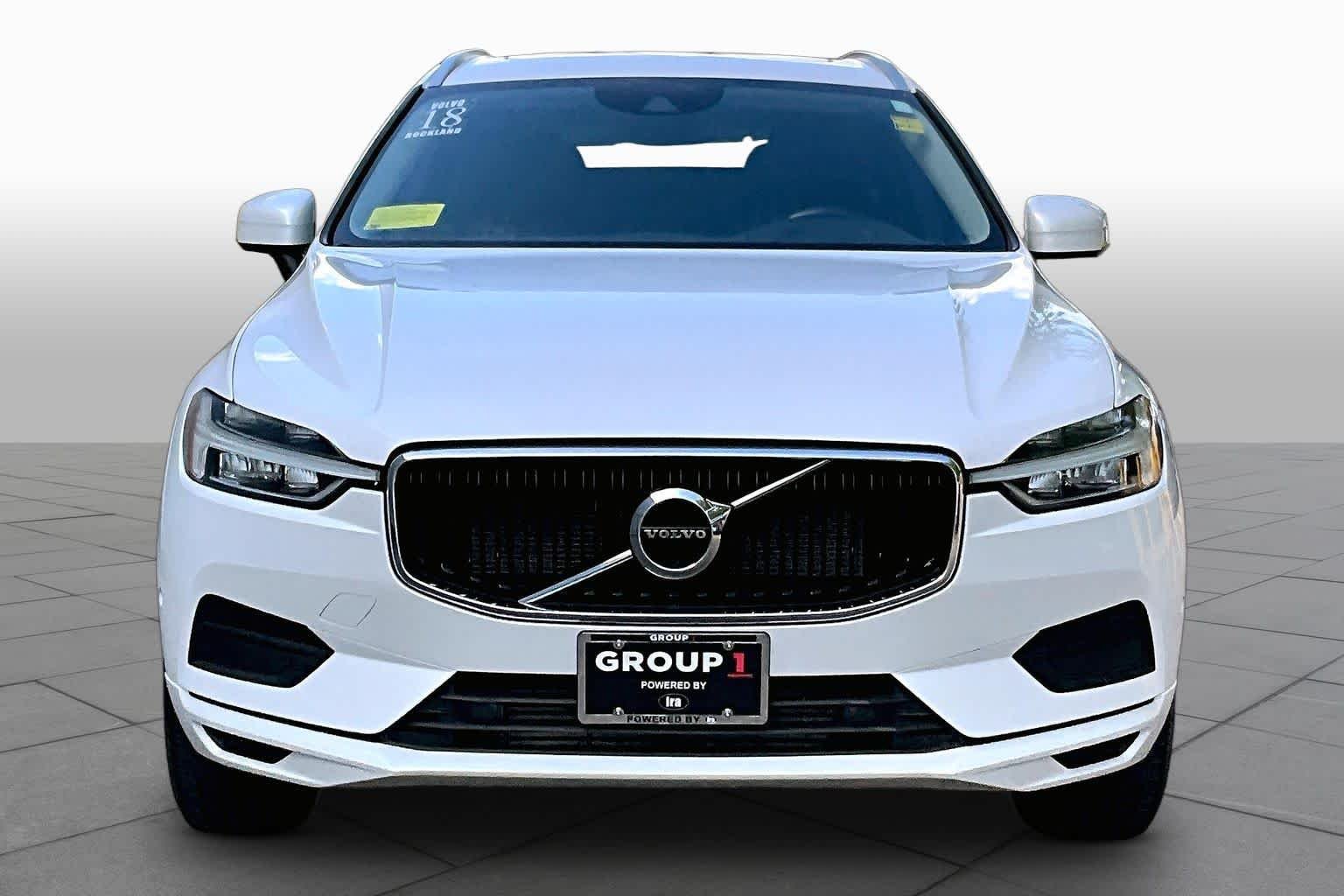 Pre-Owned 2018 Volvo XC60 Momentum