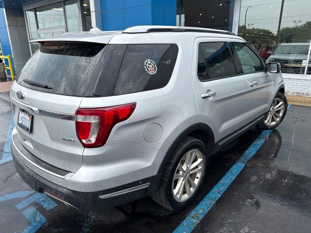 Used 2018 Ingot Silver Ford Limited image 6