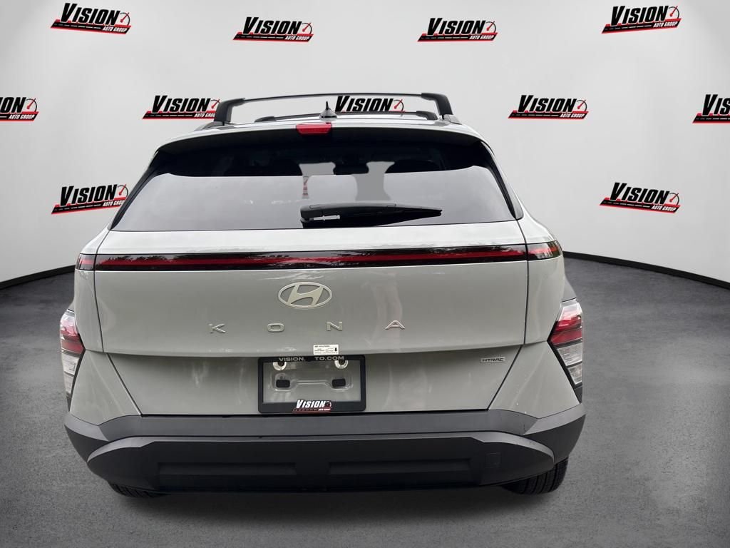 2025 Hyundai Kona SEL Convenience - Photo 6