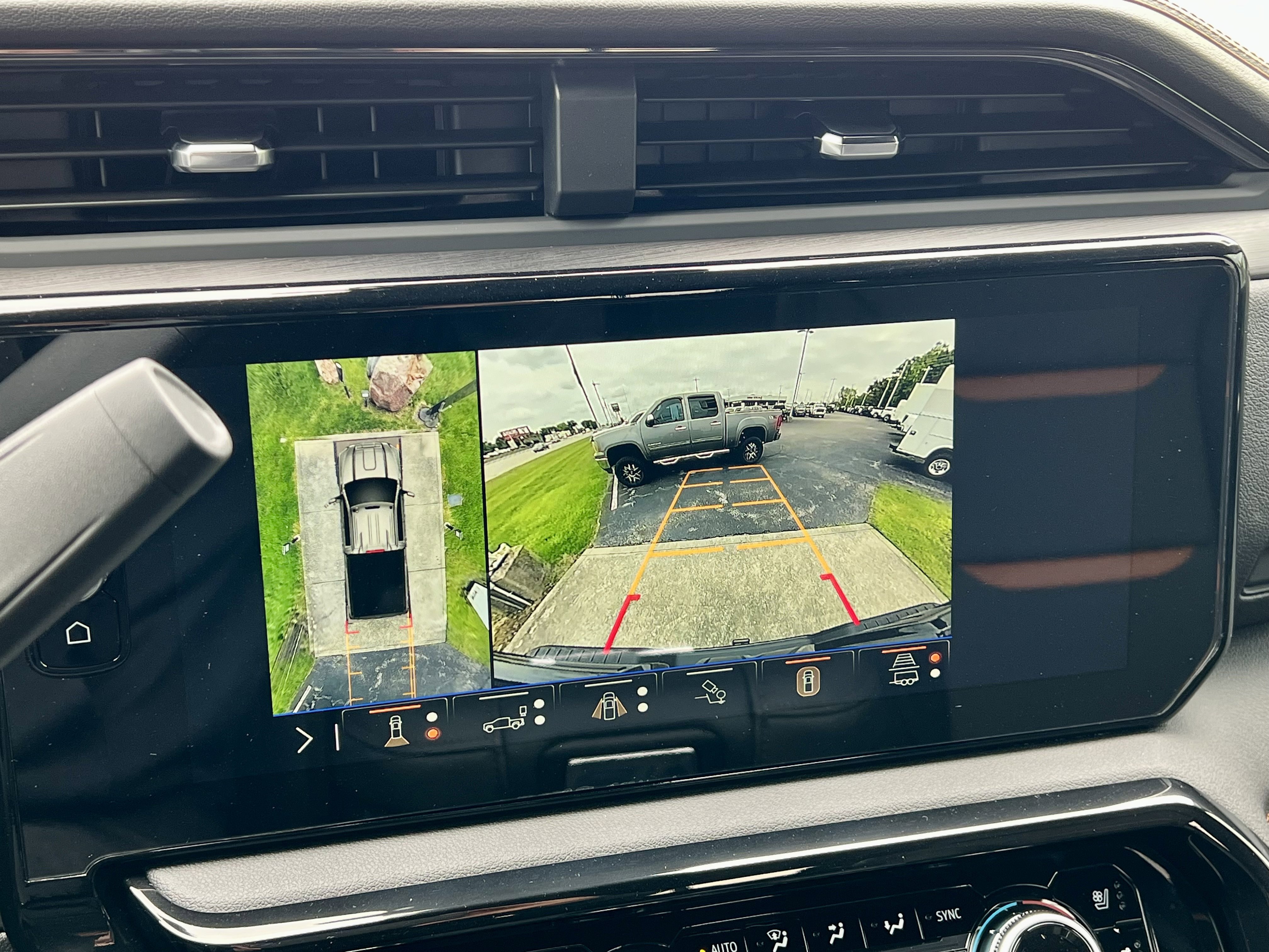 2026 GMC Sierra 2500HD AT4 - Photo 23