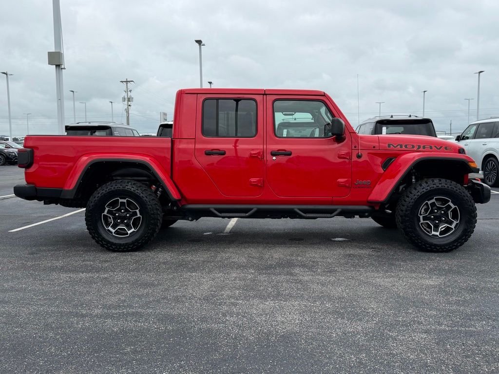 Used 2022 Red Jeep Mojave image 4