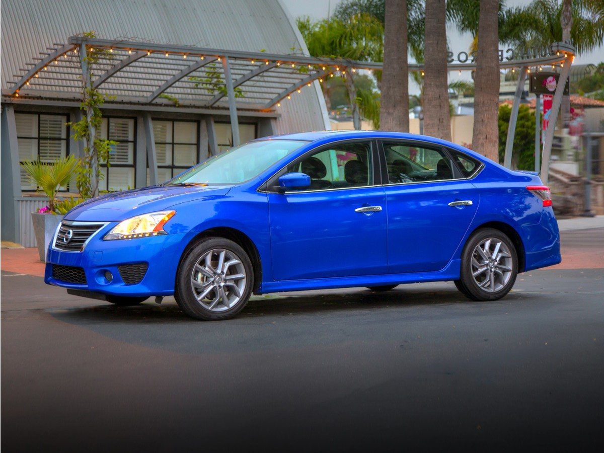 2015 Nissan Sentra SR CVT's photo