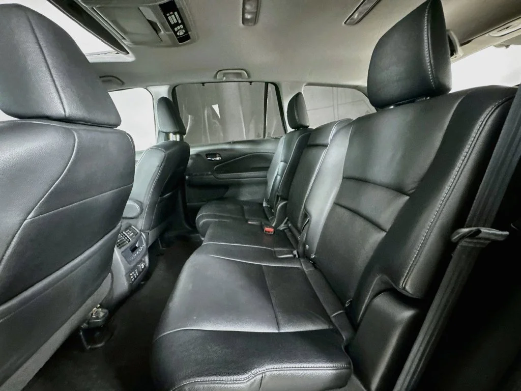 Certified Used 2017 Crystal Black Pearl Honda Touring image 33