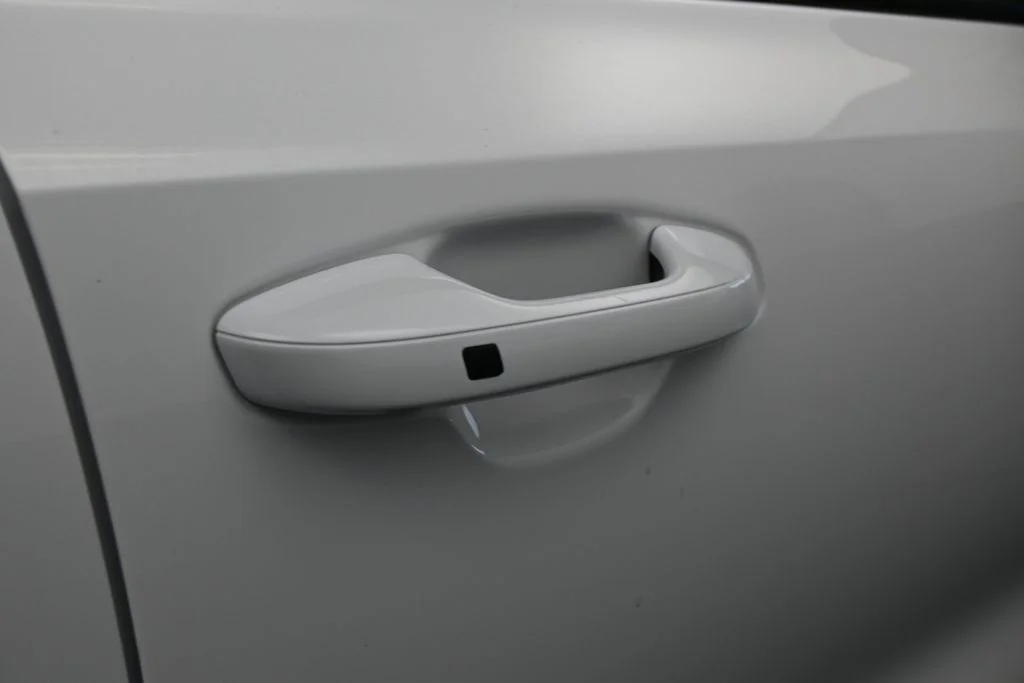Used 2022 Glacial White Pearl Kia EX image 43