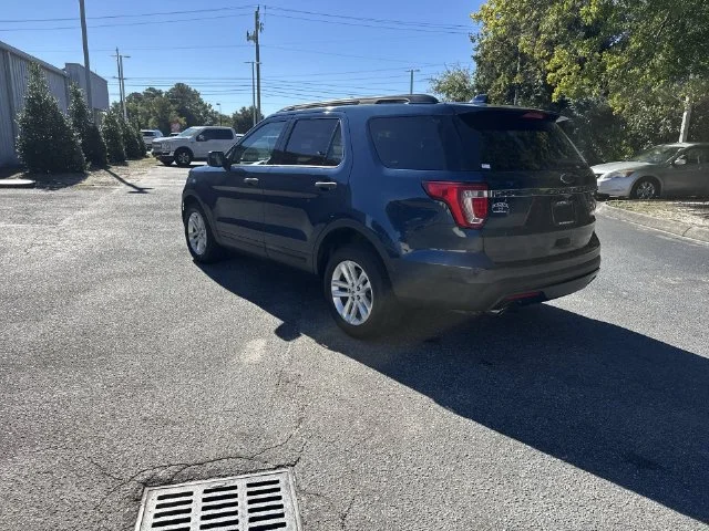 Used 2017 Blue Ford Base image 7