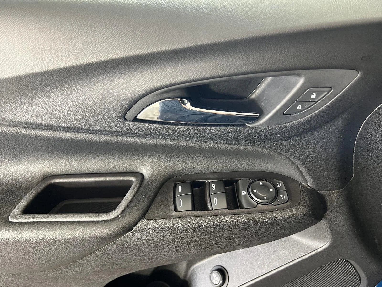 Used 2020 Pacific Blue Metallic Chevrolet LT image 13
