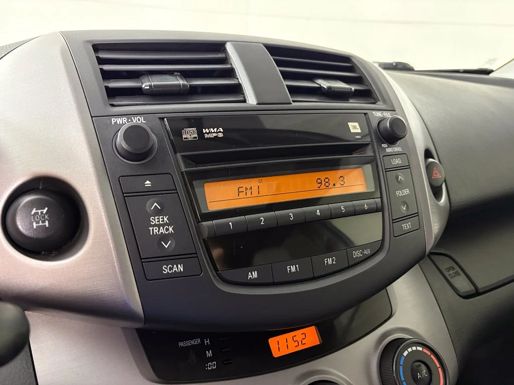 Used 2007 Blue Toyota Sport image 22