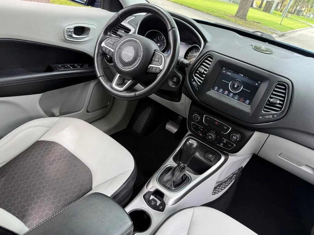 Certified Used 2019 Blue Jeep Latitude image 10
