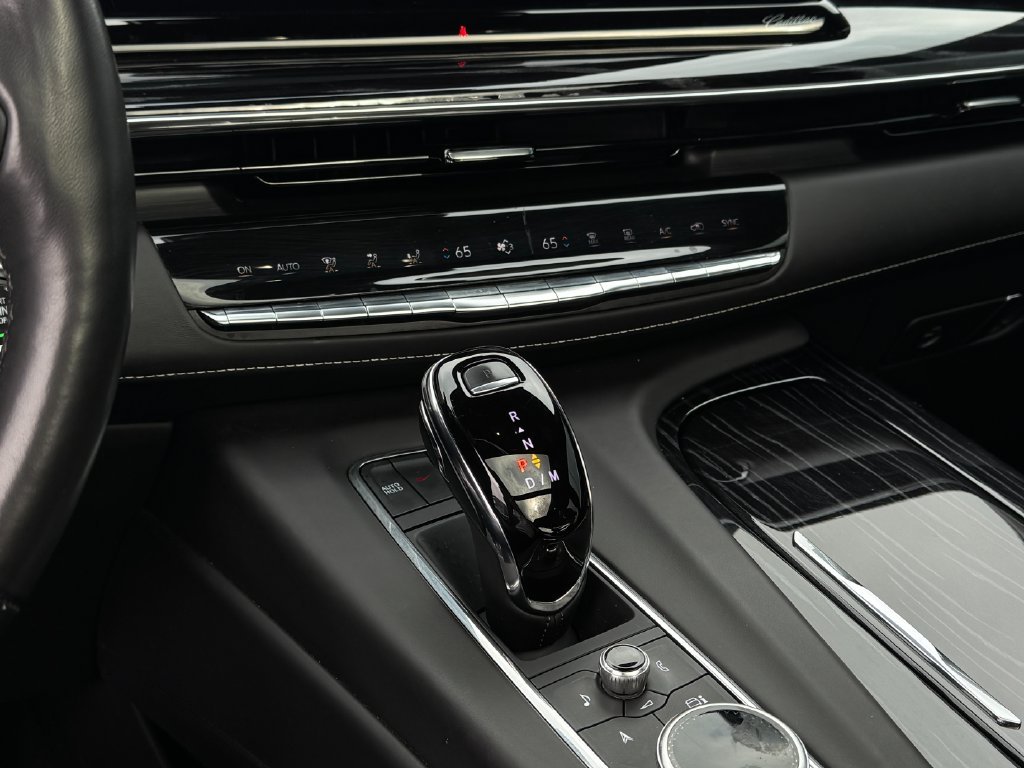 Used 2023 Argent Silver Metallic Cadillac V-Series image 15