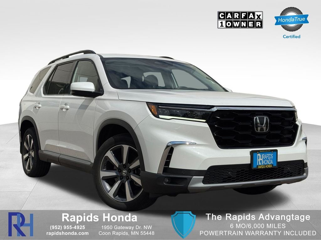 2023 Honda Pilot Touring AWD's photo