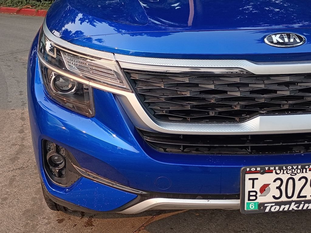 Used 2021 Neptune Blue Kia S image 11