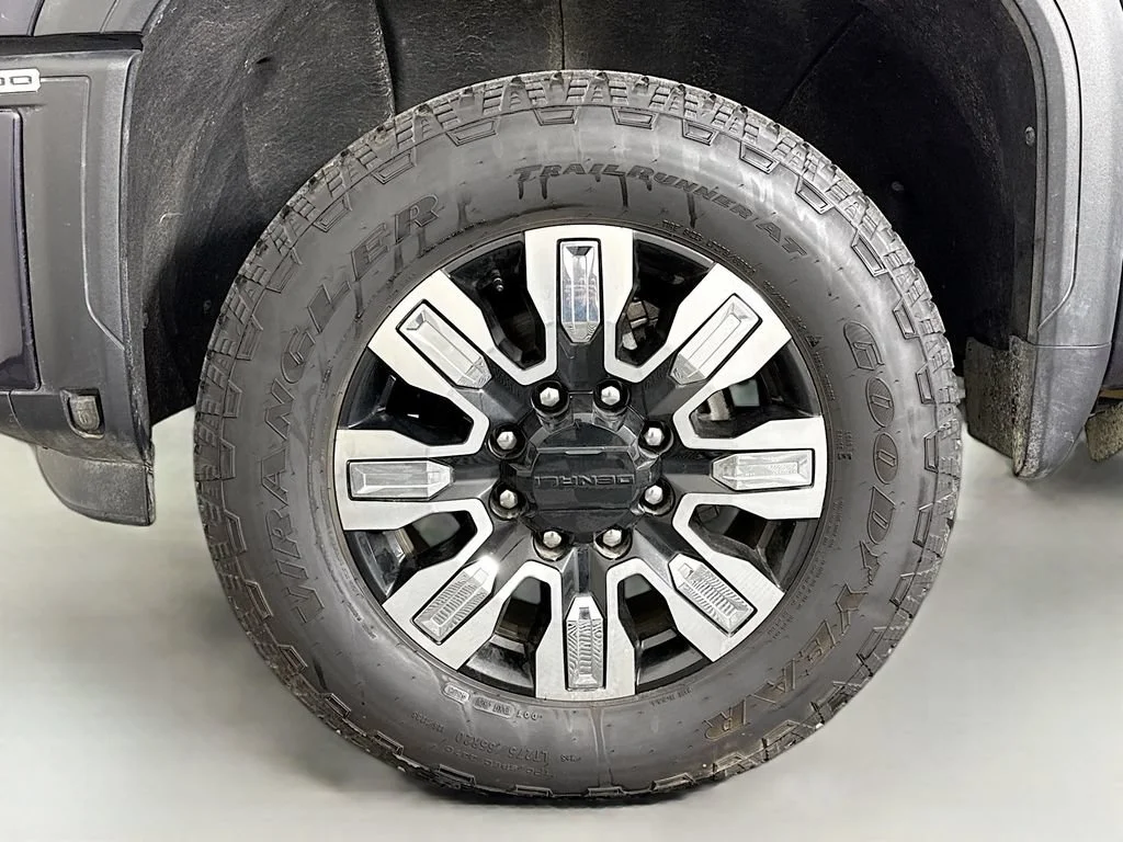Used 2024 Titanium Rush Metallic GMC Denali image 34
