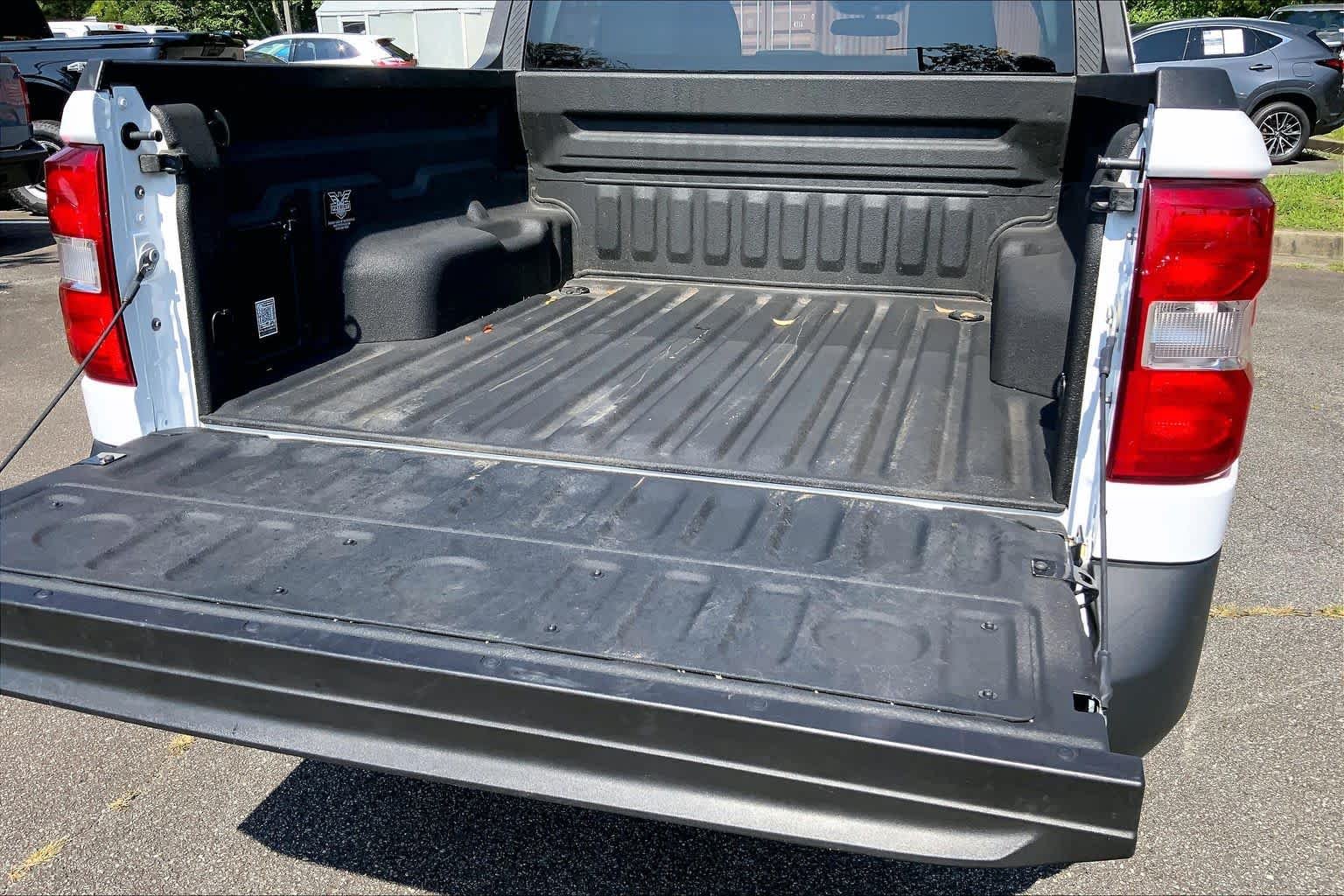 Used 2024 Oxford White Ford XLT image 32