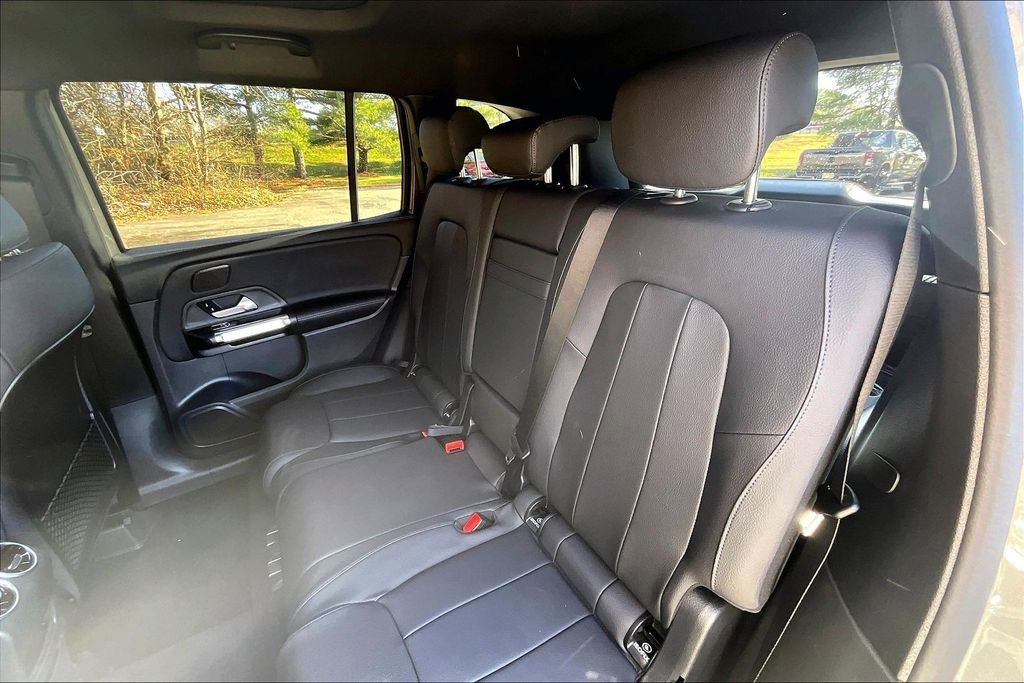 New 2026 Mountain Grey Metallic Mercedes-Benz GLB 250 image 24