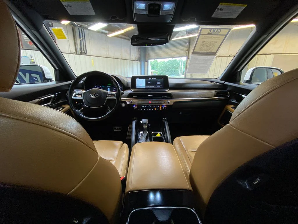 Used 2021 White Kia SX image 18