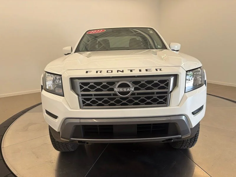 Used 2022 White Nissan SV image 8