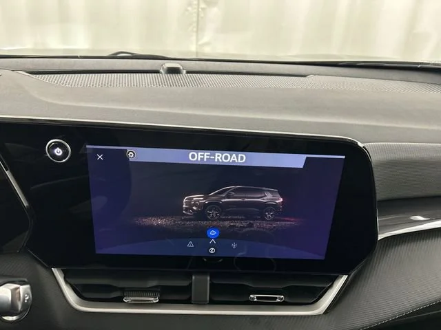 New 2026 Mosaic Black Metallic Chevrolet LT image 17