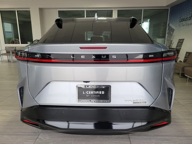 Certified Used 2023 IRIDIUM LEXUS RZ 450E LUXURY AWD image 5