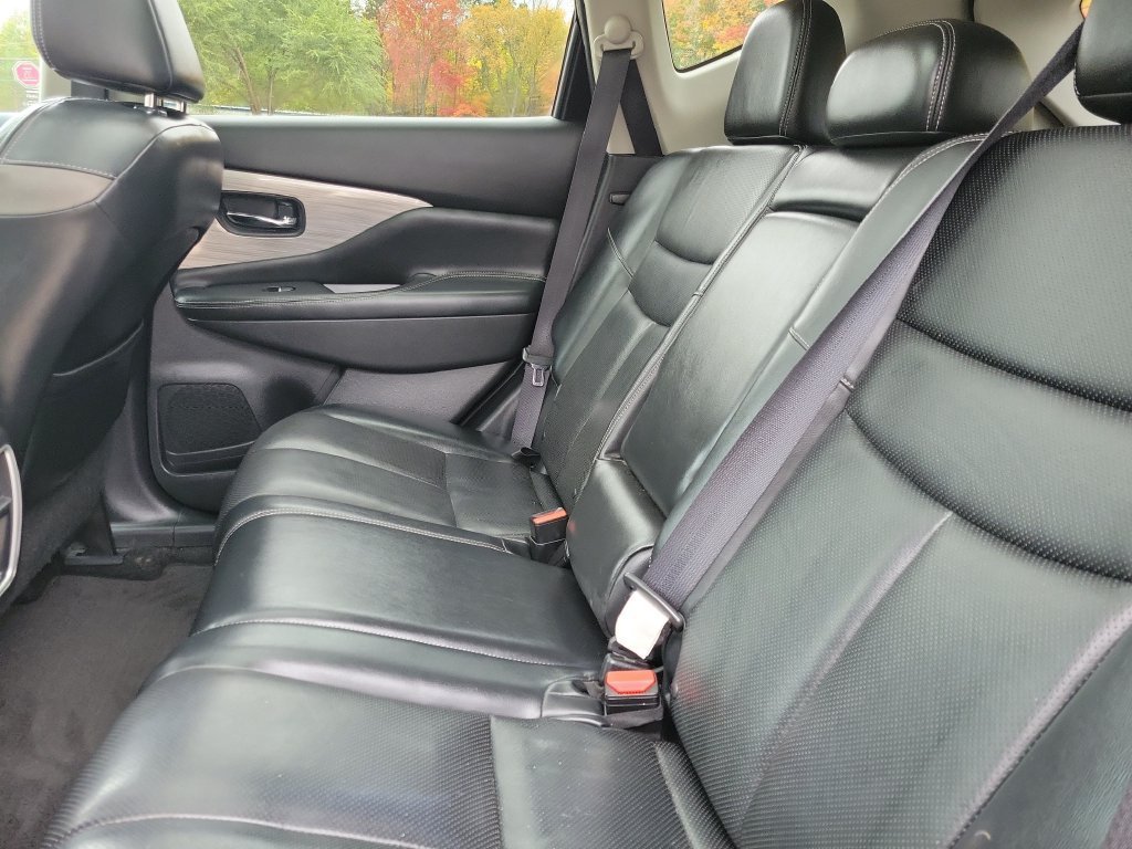 Used 2016 White Nissan S image 11