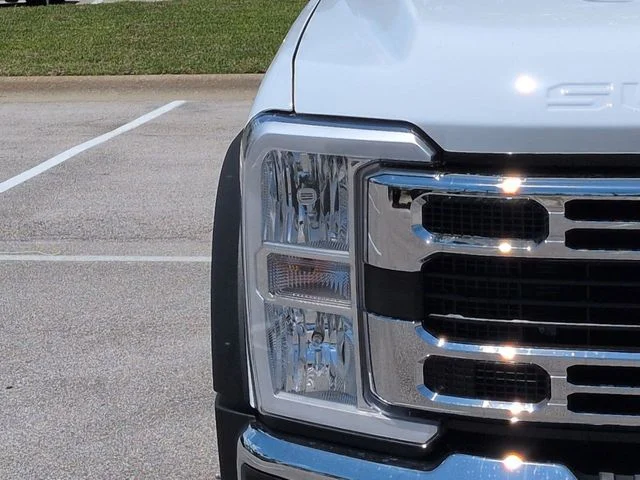 New 2026 Oxford White Ford F-450® XL image 10