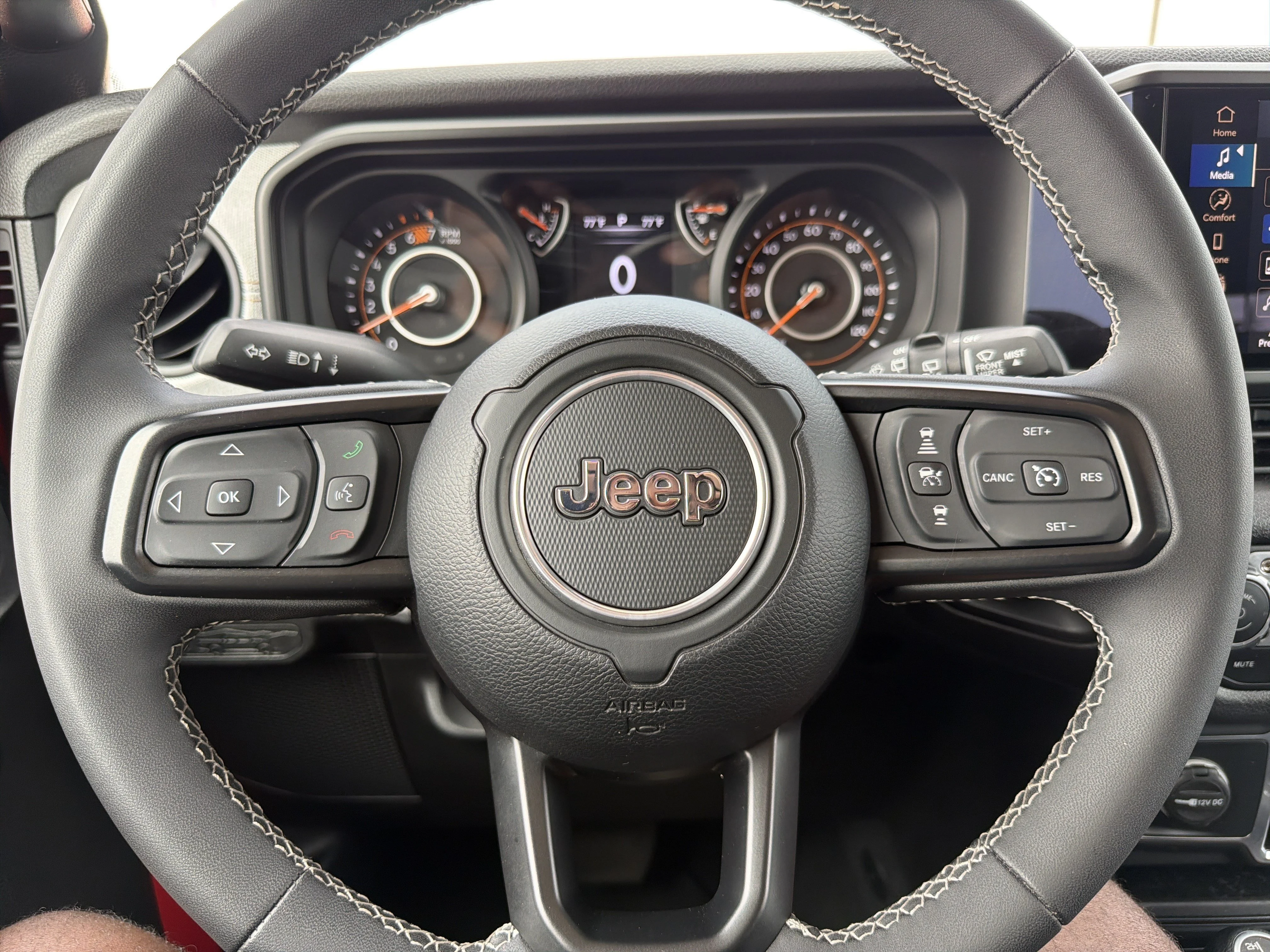 Used 2025 Firecracker Red Clearcoat Jeep Sport S image 24