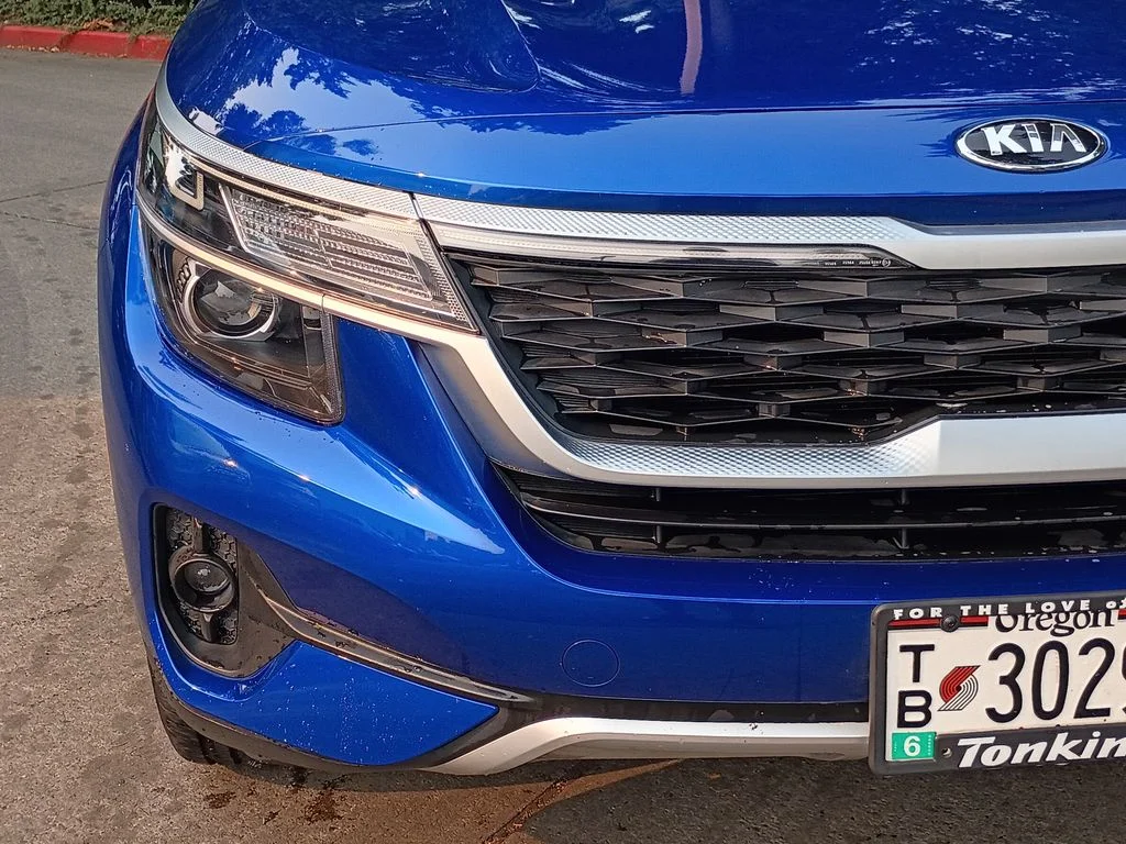 Used 2021 Neptune Blue Kia S image 11