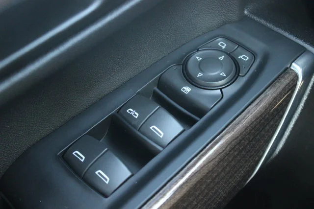 Used 2023 White Chevrolet LT image 17
