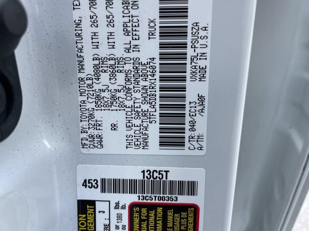Used 2024 Ice Toyota SR5 image 32