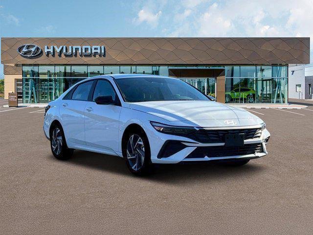 2025 Hyundai Elantra SEL - Photo 11
