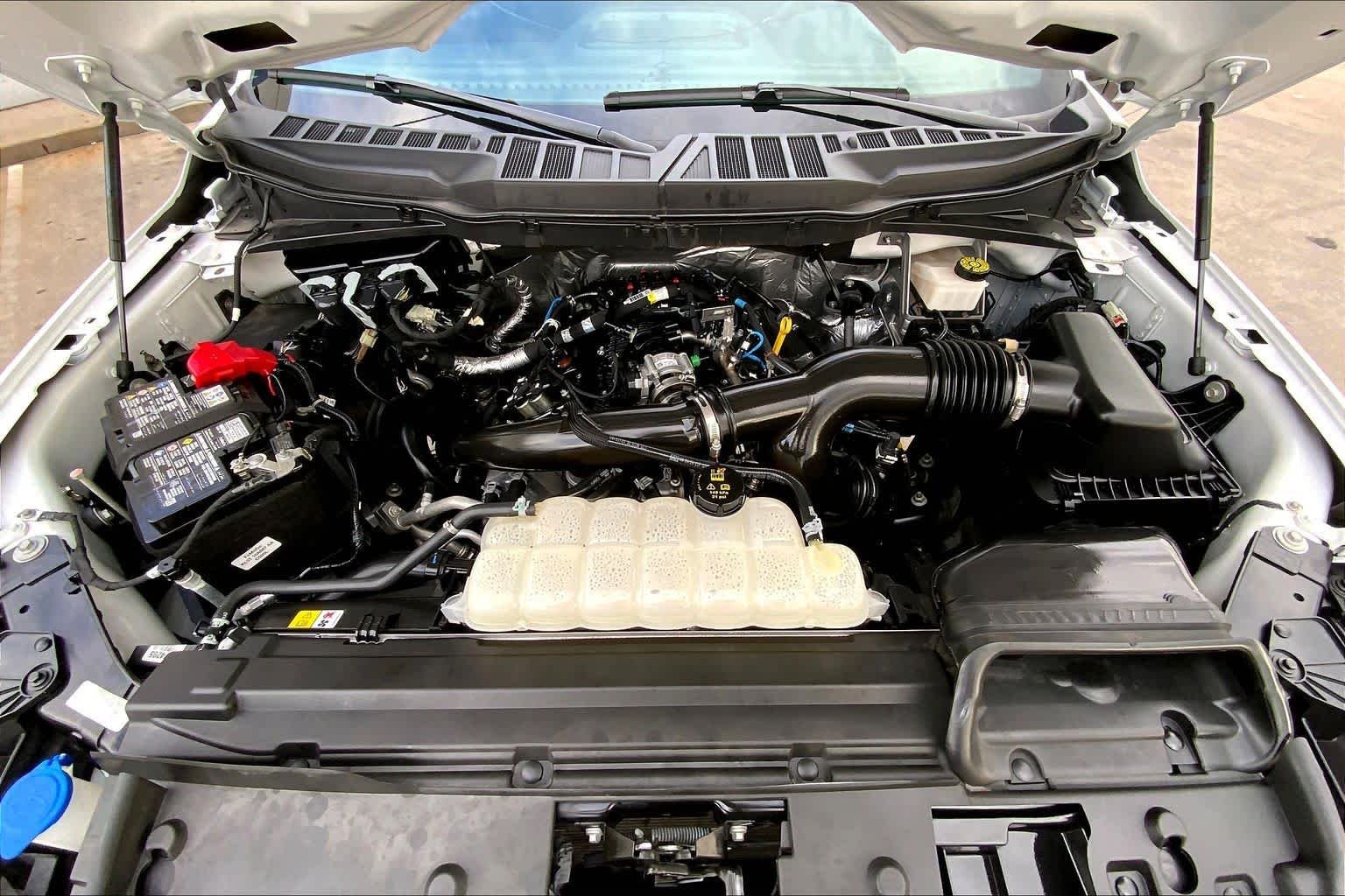 Certified Used 2024 Oxford White Clearcoat Ford STX image 32
