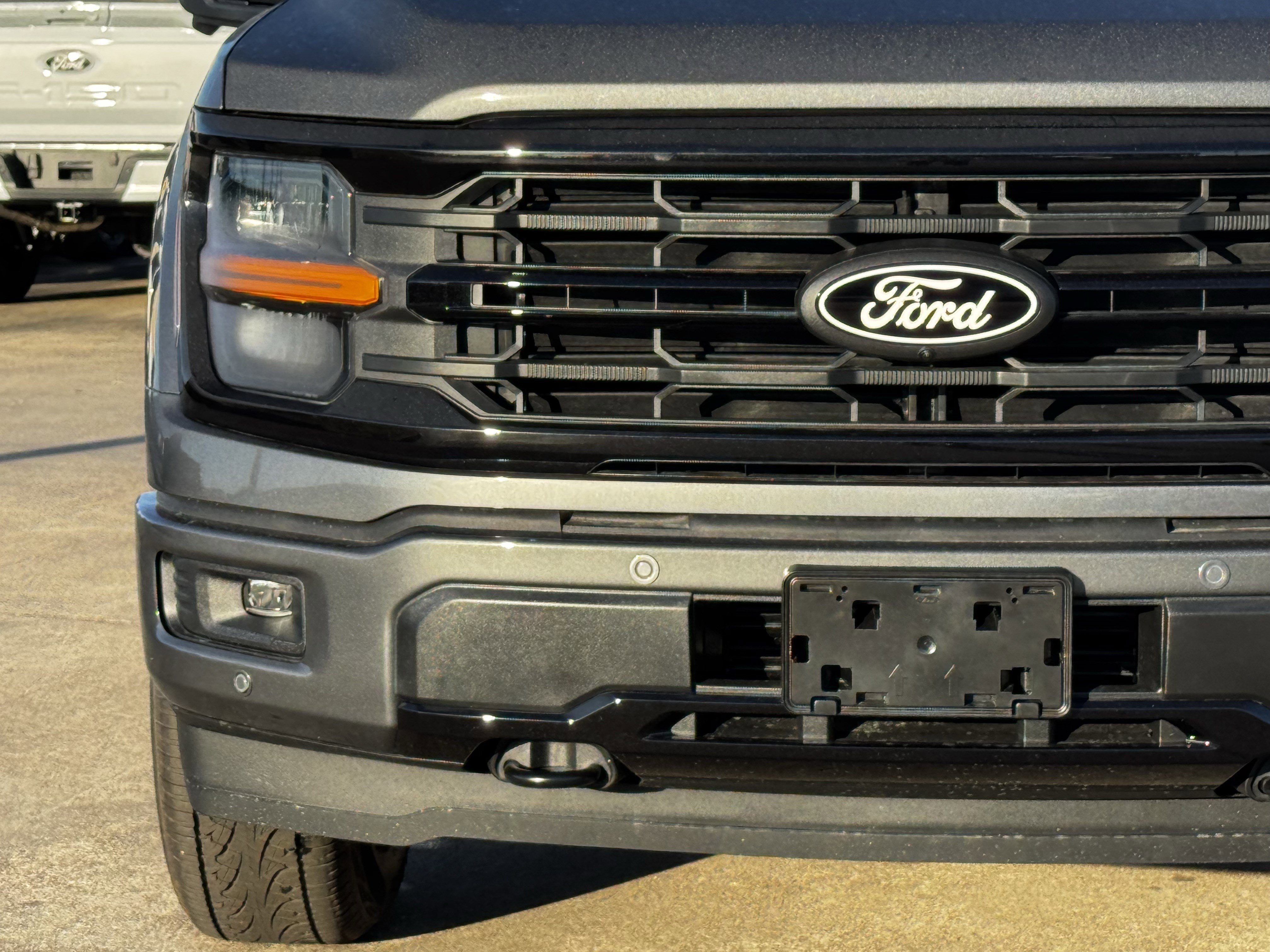 New 2026 Carbonized Gray Metallic Ford XLT image 6